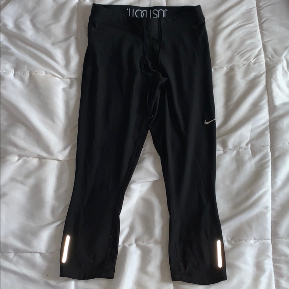 Nike dry-fit black crop leggings